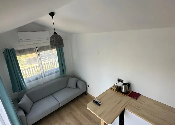 Oda ve Kahvaltı Gaia Tiny Butik 3*